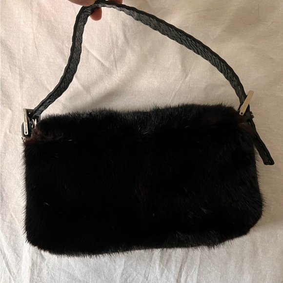 Vintage FENDI Black Mink fur Selleria collection Baguette Bag - Picture 5 of 7